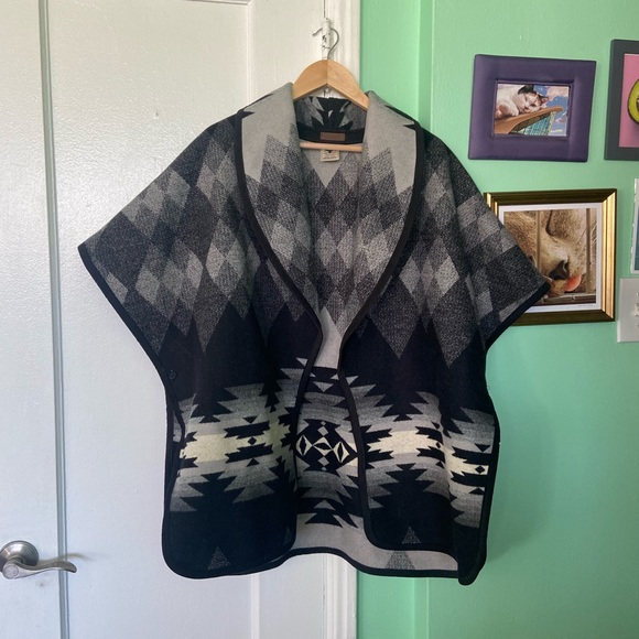 Pendleton X Lucky Brand Collab Cape 